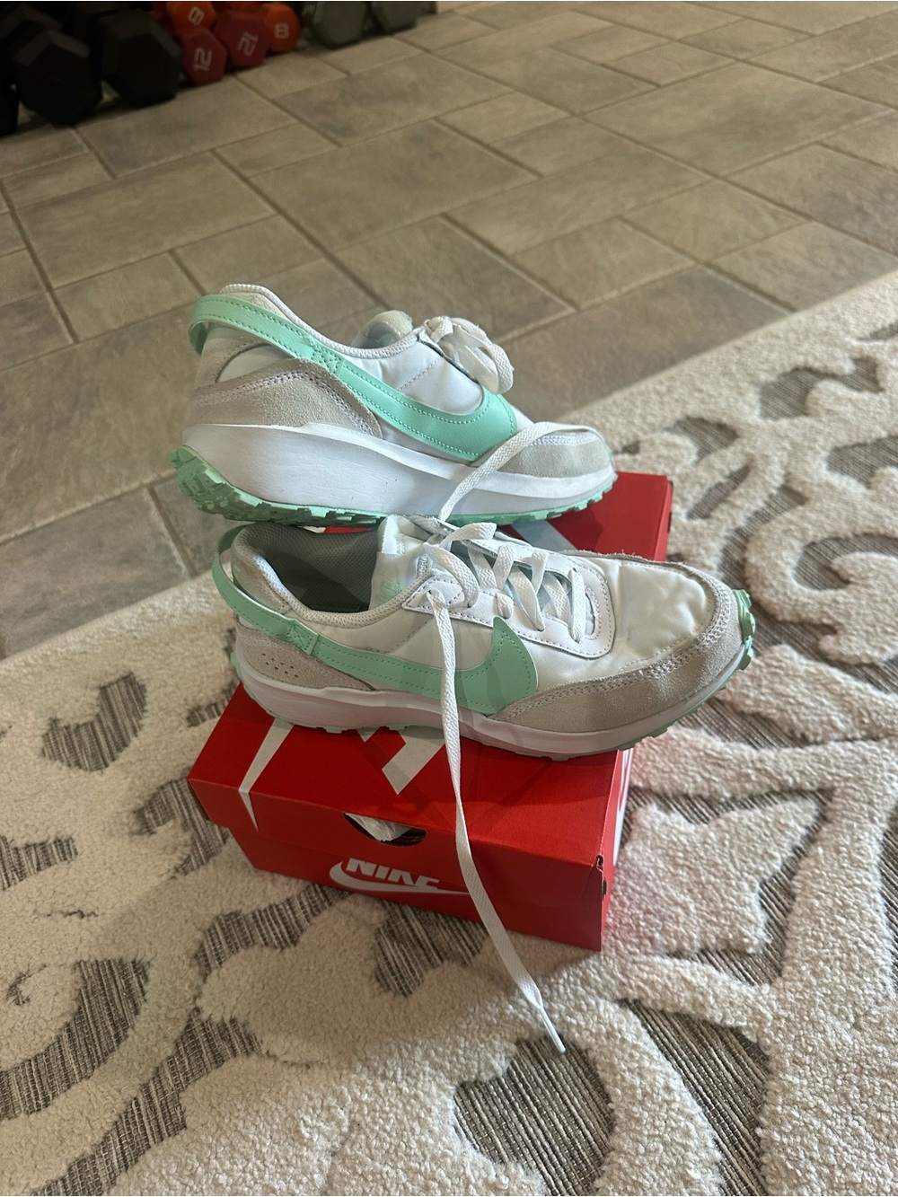 Nike Women's White & Mint Green Retro Runner Sneakers
